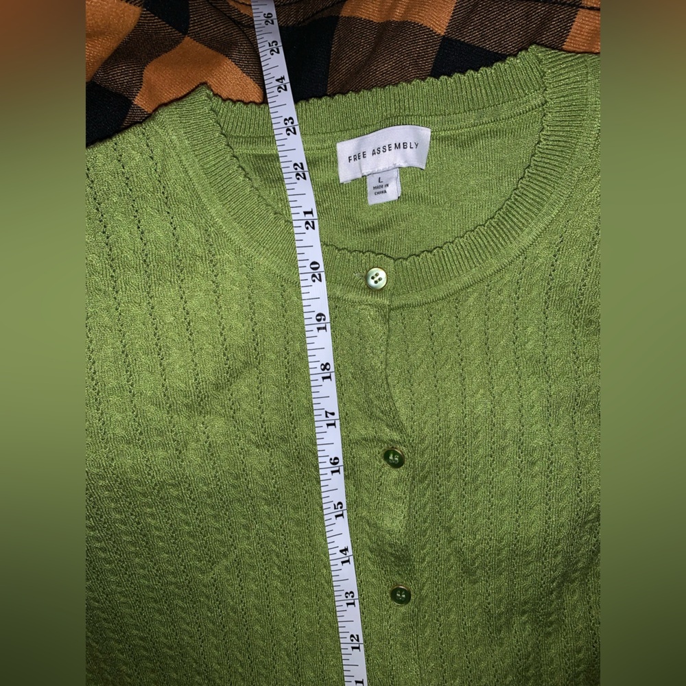 Green Knitted Cardigan with Buttons - Picture 2 of 3